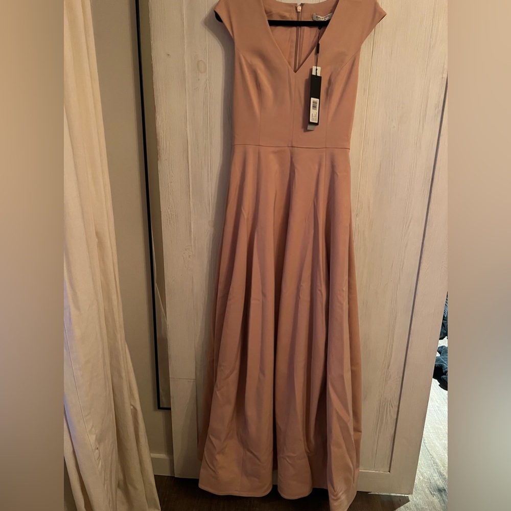 New Halson heritage dress Sz 6. Dusty pink full length.